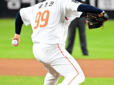 한화 이글스 KT 위즈에 첫 맞대결 패배