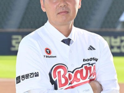 두산 신임 감독 규율야구로 야구명가 재건 시도