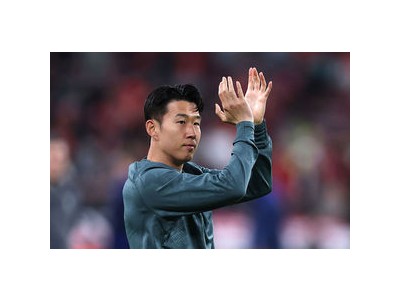 손흥민 토트넘에서의 마지막 경기 앞두고 런던으로 복귀