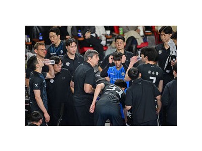 현대캐피탈 레오 부진에 1위 놓치자 팬들 분노